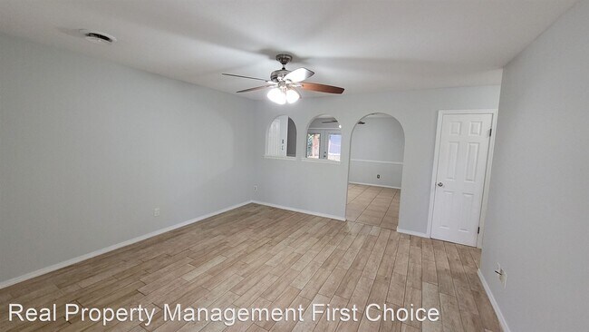 Foto del edificio - 3 br, 2 bath House - 3404 Iola Avenue