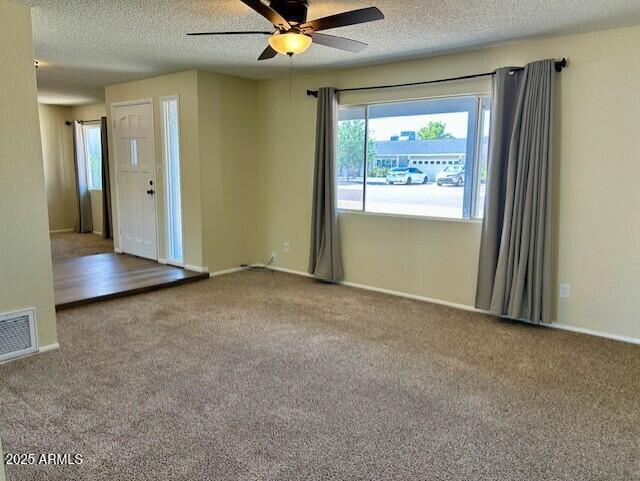 Foto del edificio - 2815 E Laurel Ln