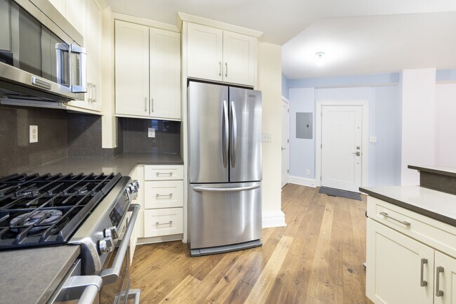 Photo - 1910 Kalorama Rd NW Townhome