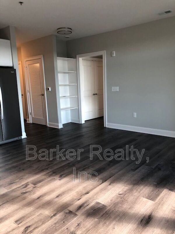 Foto del edificio - 414 S White St