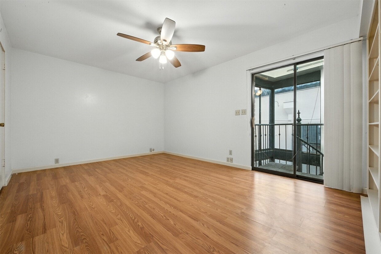 Building Photo - 3108 Vossdale Rd