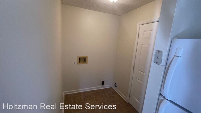 Building Photo - 3 br, 1.5 bath House - 116 Glenn Bryant