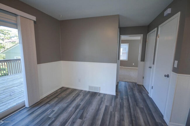 Building Photo - Cape Cod style home - completely updated throughout!