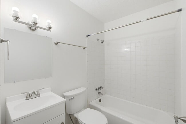 Photo - 1824 Grayson Apartment