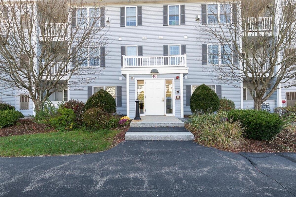 16 Crestview Cir Unit 169, Londonderry, NH 03053 Condo for Rent in