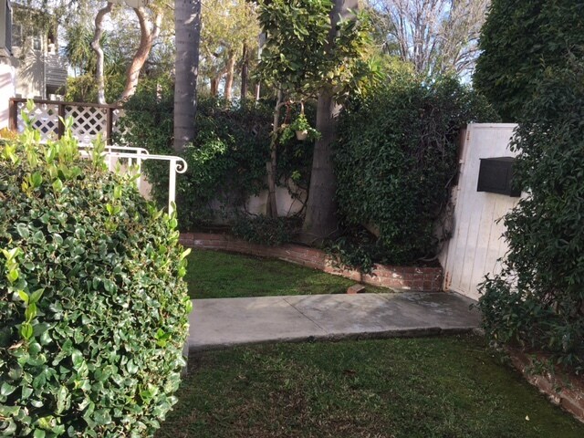 Foto del edificio - 9701 National Blvd