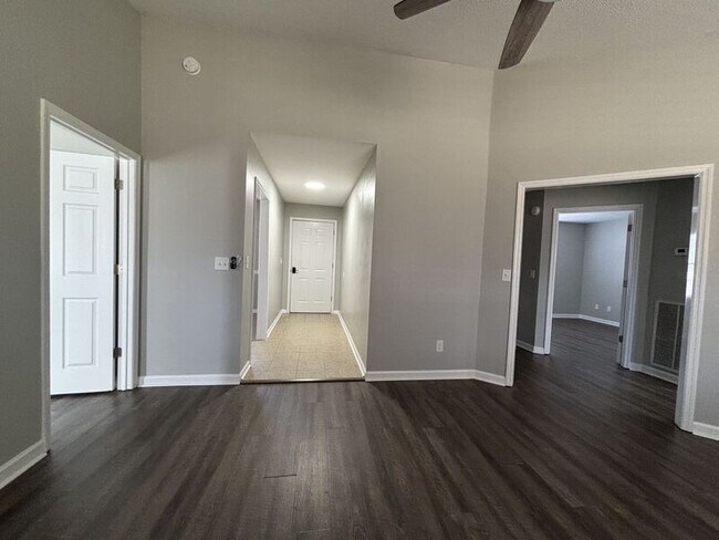 Building Photo - 88 Cedar Tree Ln