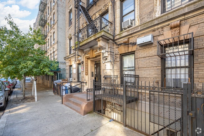 Building Photo - 304 W 151st St