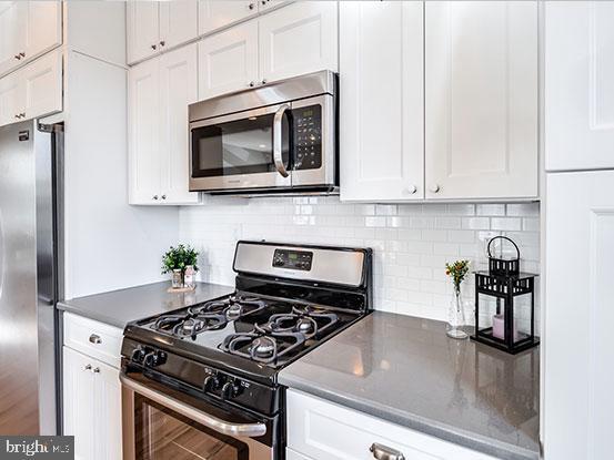 Foto del edificio - 4427 Mitchell St