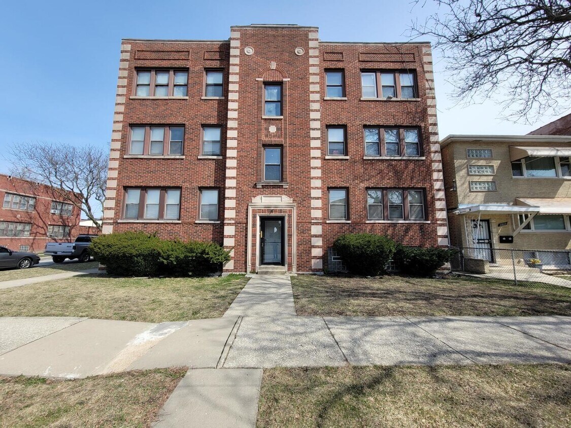 10803 S Prairie Ave Unit 3, Chicago, IL 60628 Condo for Rent in