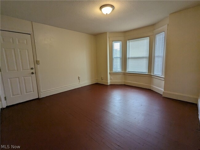 Building Photo - 15300 Waterloo Rd