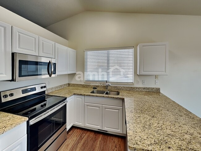 Building Photo - 5739 Impressions Dr