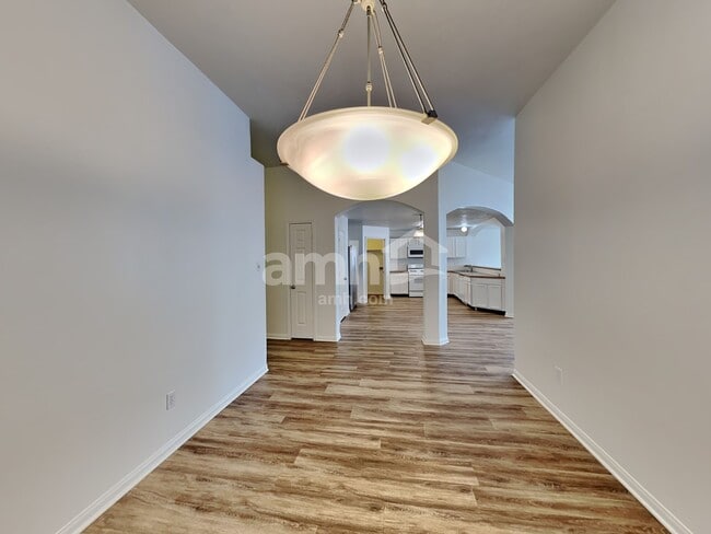 Building Photo - 2518 Halstead Dr