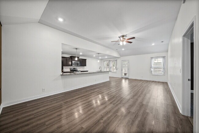 Foto del edificio - 204 King Rd