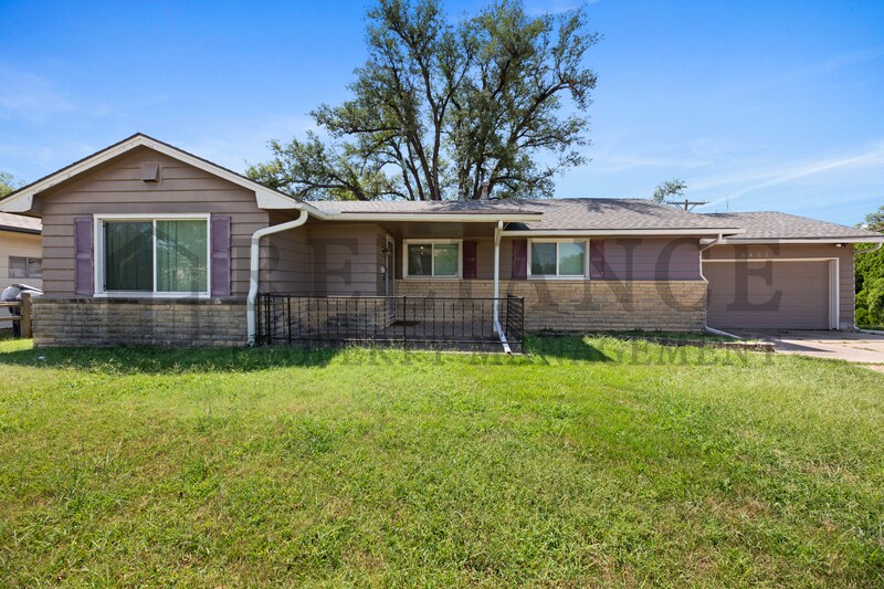 Primary Photo - 8403 E Gilbert St