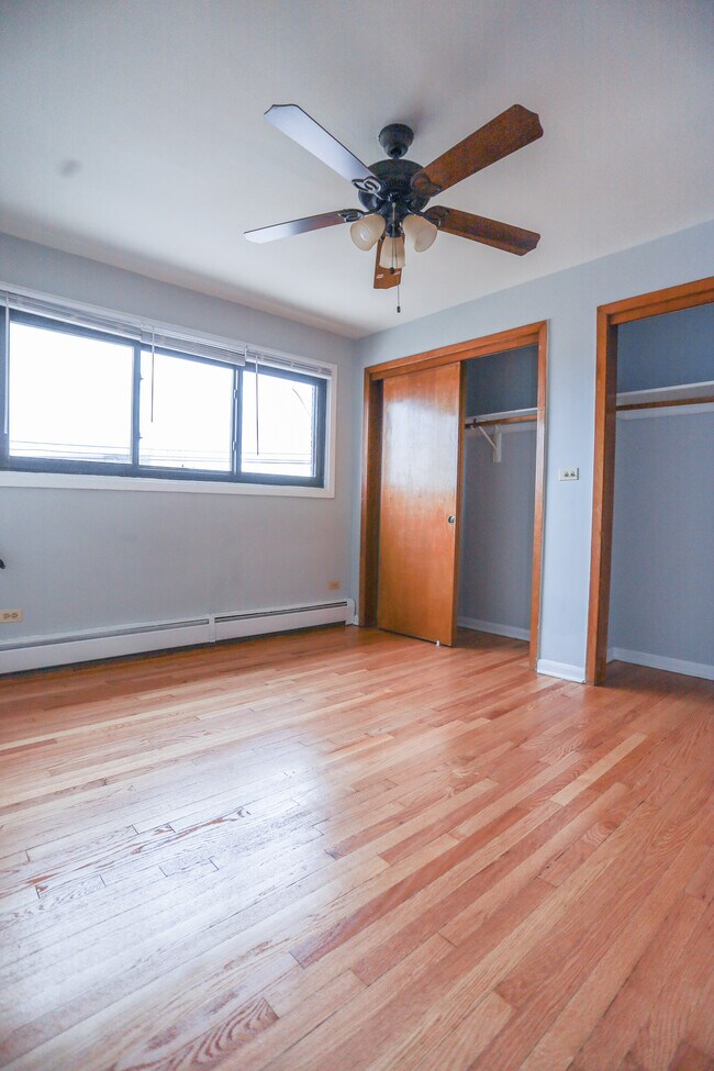 Foto del edificio - 2550 W Catalpa Ave