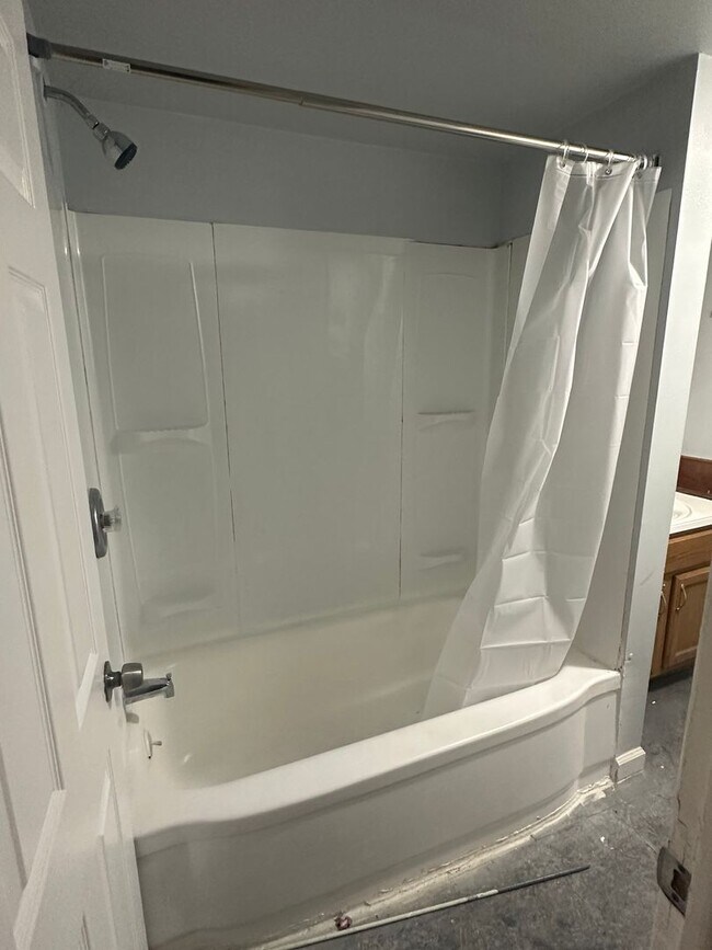 Foto del edificio - 3bd Single Maple Heights Cash Pay/Section 8