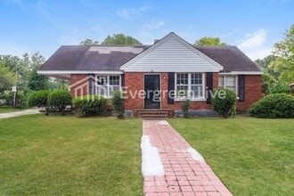 Building Photo - 61 E Fernwood Ave