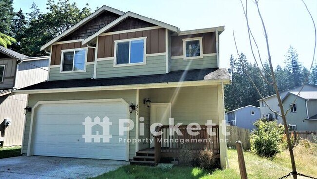 Building Photo - 3 Bedroom Home in Port Orchard