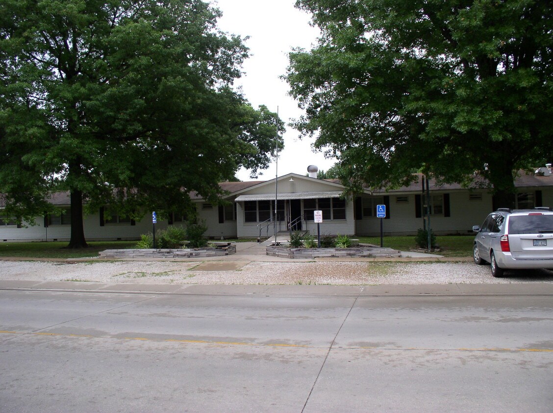 Primary Photo - Arkhaven At Erie