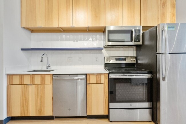 Interior Photo - 100 E 2nd St