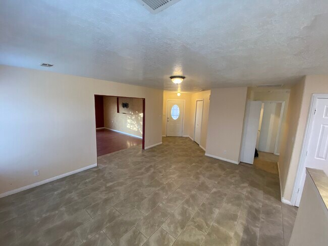 Foto del edificio - 1202 Villa Rd SE