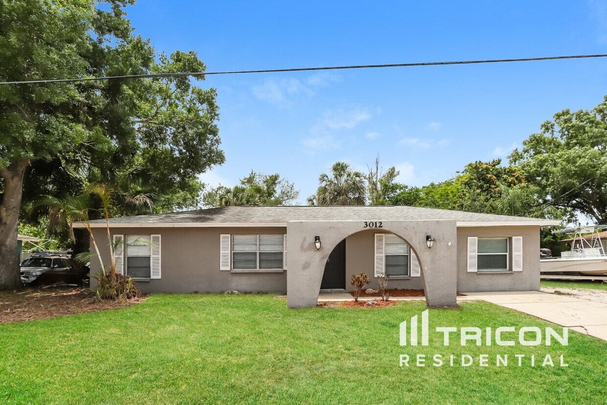 Primary Photo - 3012 Lalani Blvd