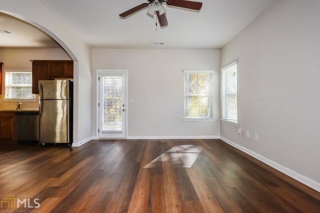 Foto del edificio - 5567 Union Pointe Pl