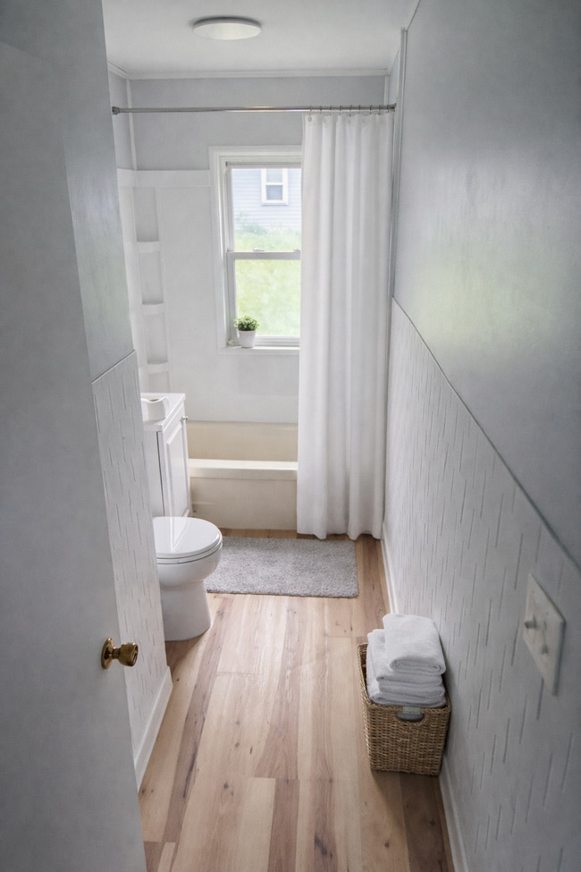 Building Photo - 4425 Kennett Ave