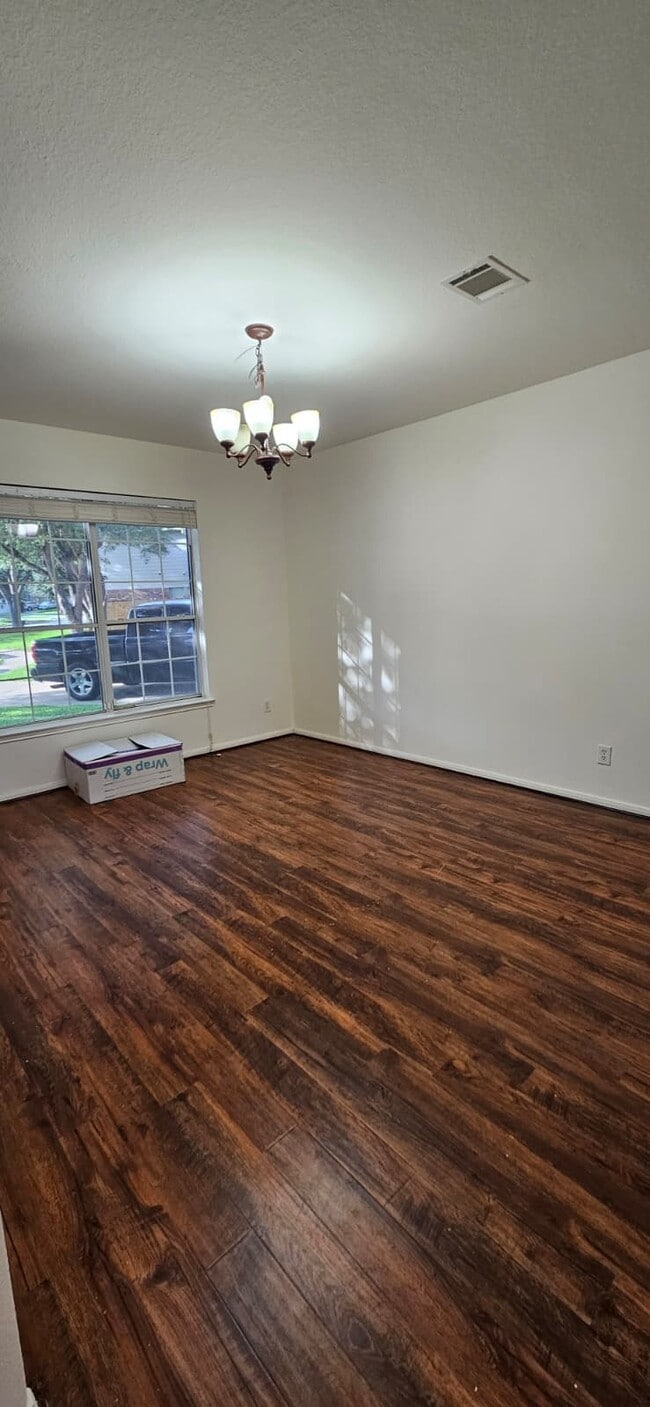 Building Photo - 22303 Naple Hollow Ln