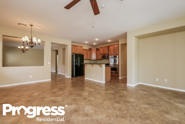 Building Photo - 9052 W Quail Track Dr