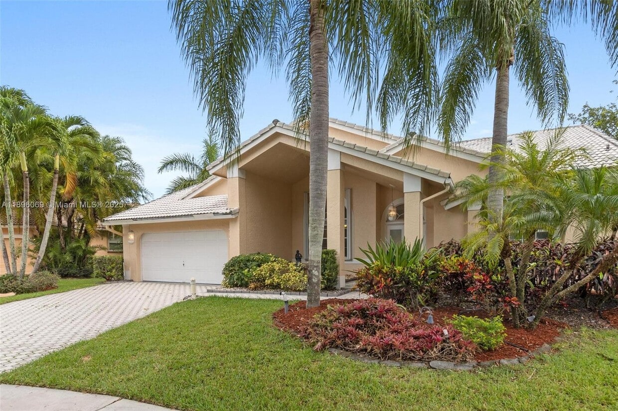 Primary Photo - 6543 NW 72nd Pl