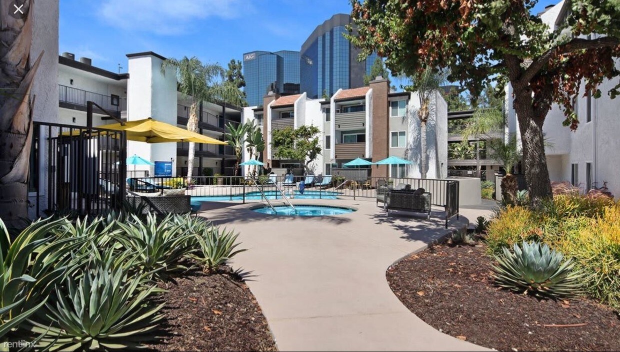 Building Photo - 2 br, 2 bath Apartment - 22122 Erwin Street