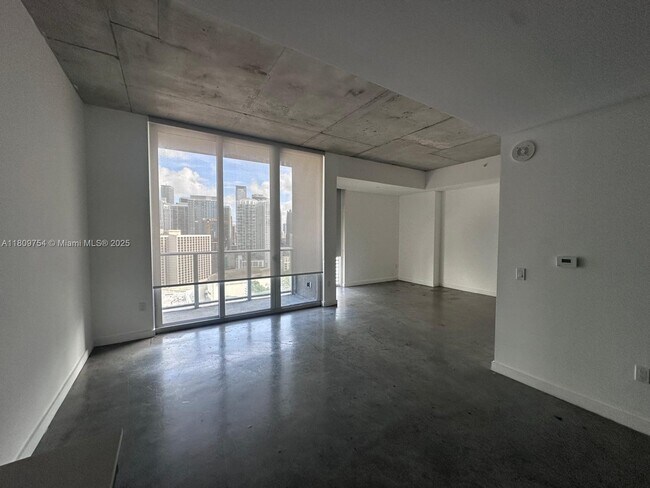 Foto del edificio - 151 SE 1st St
