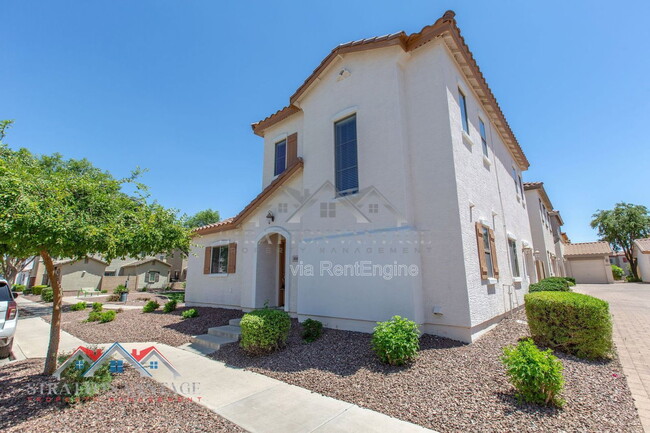 Building Photo - 4685 E Laurel Ave