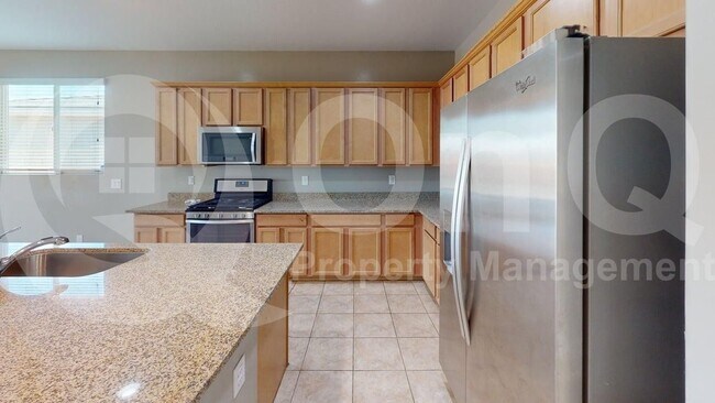 Building Photo - 14425 W Dahlia Dr
