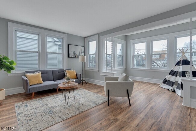 Foto del edificio - 252 Ampere Pkwy