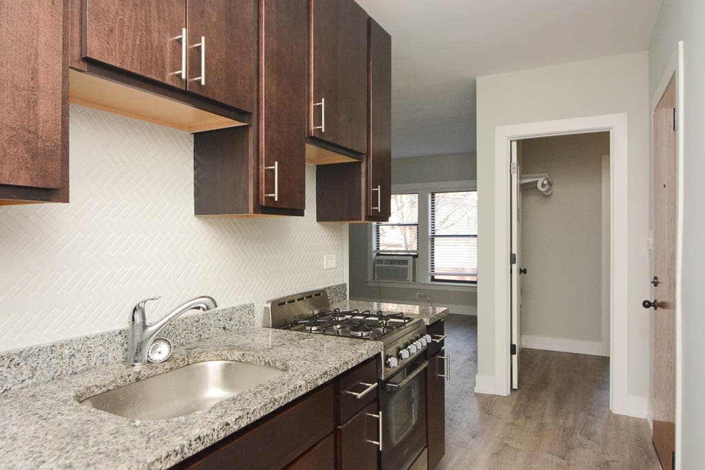 Building Photo - 725 W Brompton Ave