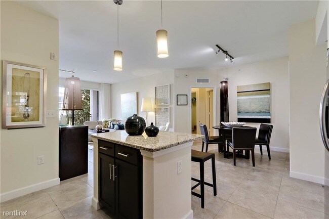 Foto del edificio - 2 br, 2 bath  - 11501 Lakeside Dr