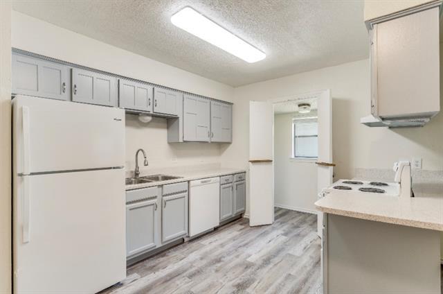 Foto del edificio - 805 Barkridge Trail