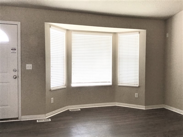Building Photo - 4852 W Cold Springs Circle