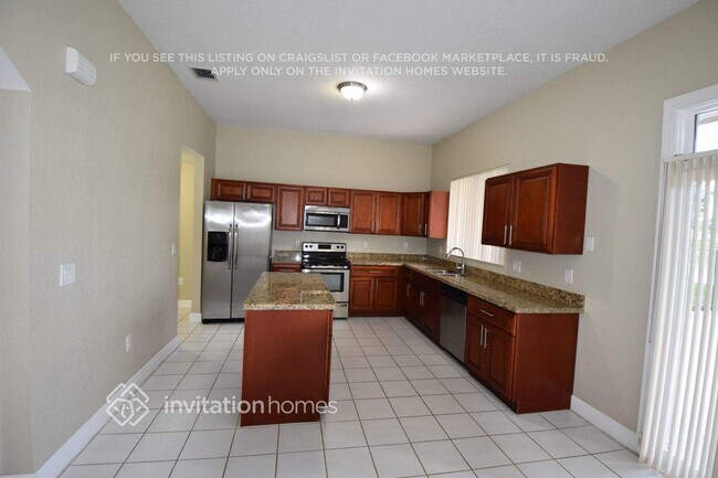 Building Photo - 7420 NW 65th Ln