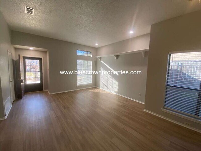 Foto del edificio - 1212 Case Dr