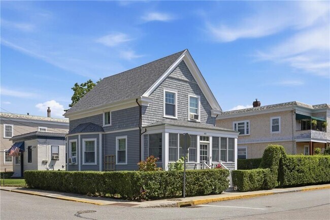 Foto del edificio - 40 W Narragansett Ave
