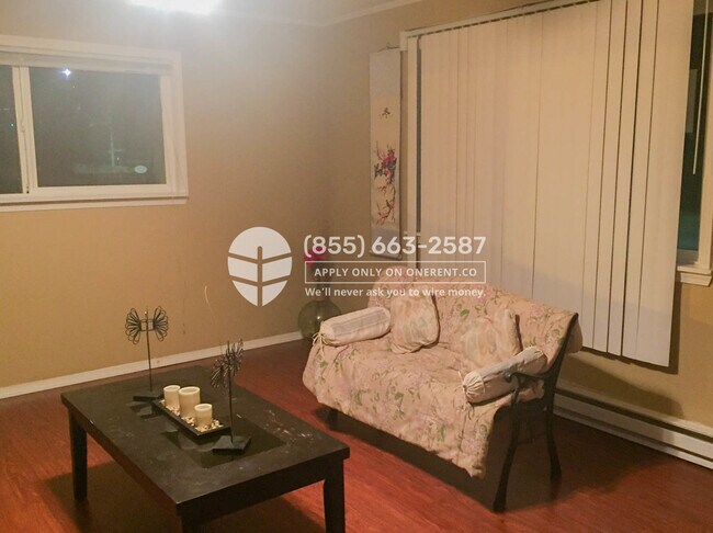Building Photo - 7542 21st Ave SW
