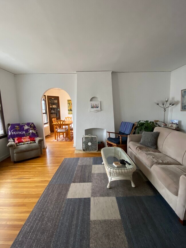 Foto del edificio - 2811 Xerxes Ave S