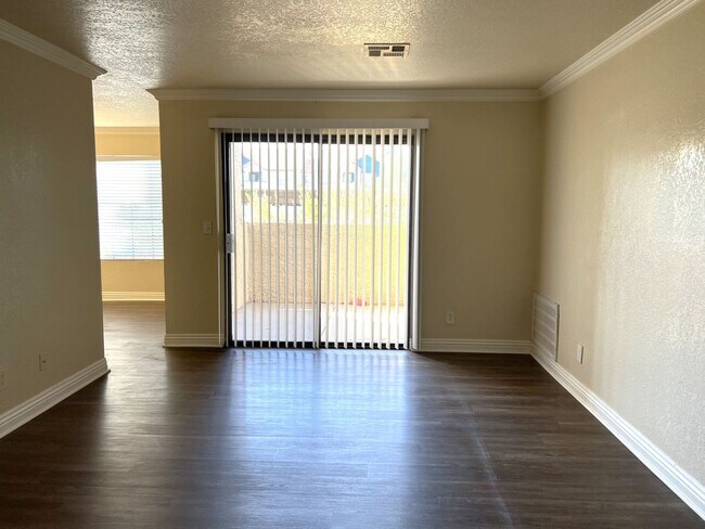 Building Photo - 2 bedroom condo at Canyon Creek Villas