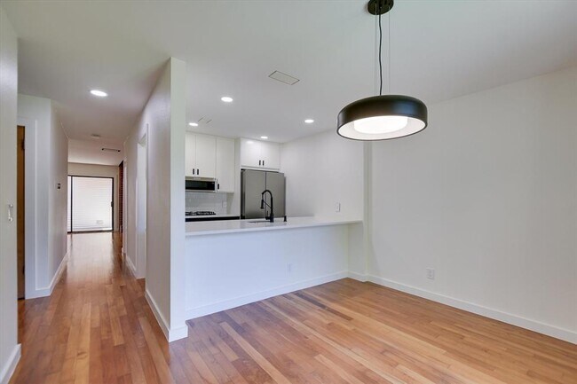 Foto del edificio - 3318 Foster Ln