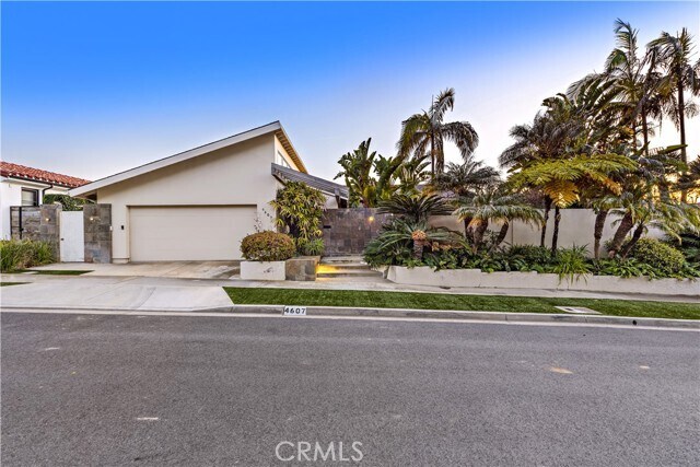 Building Photo - 4607 Surrey Dr