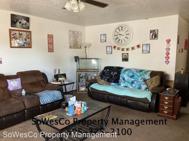 Building Photo - 3 br, 2 bath House - 2400 E 24th Street